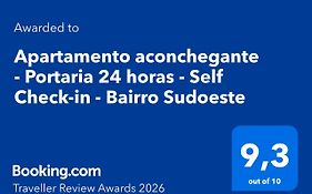 Apartamento aconchegante - Portaria 24 horas - Self Check-in - Bairro Sudoeste